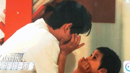 演员朱一龙不忘初心砥砺前行,朱一龙对演员职业始终保持敬畏