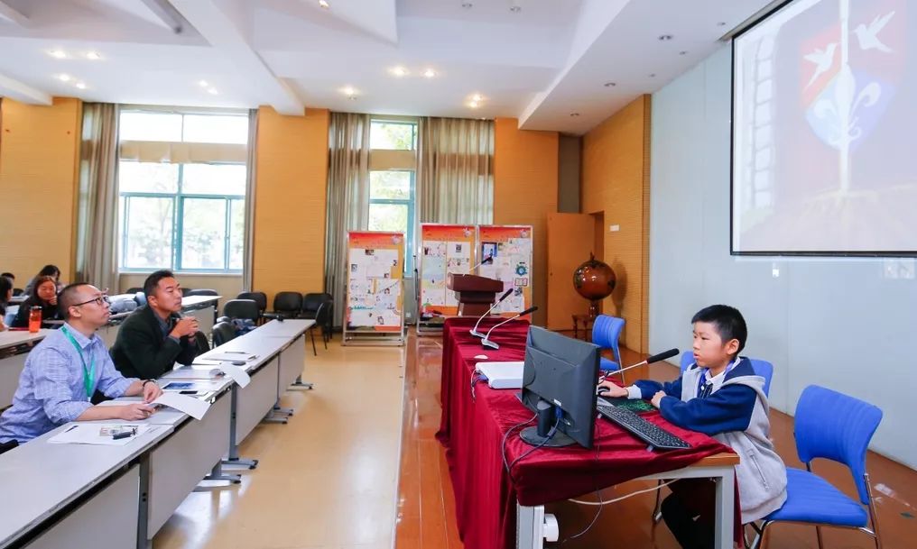 机器人团队激烈角逐,工业机器人团队比赛