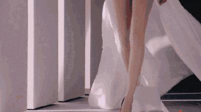 刘涛、沈月塑形私教：每天15分钟，教你轻松打造一双长白细直性感美腿