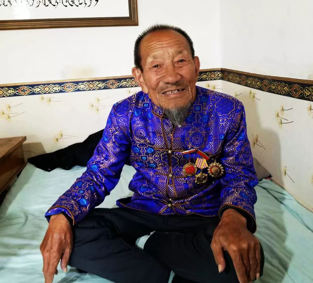 官宣！26张图，有咱乌审人暖暖敬老情，亮点在最后~