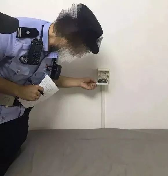 怎么排查房间是否有针孔摄像头,如何识别房间里面有针孔摄像头