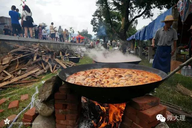 大理八大碗鱼做法,大理好吃的八大碗