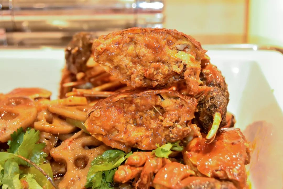 ¥138/位——80年历史！淮海路传奇花园酒店半自助午餐！海鲜刺身蟹菜畅吃，羊排乳鸽任选诚意满分！