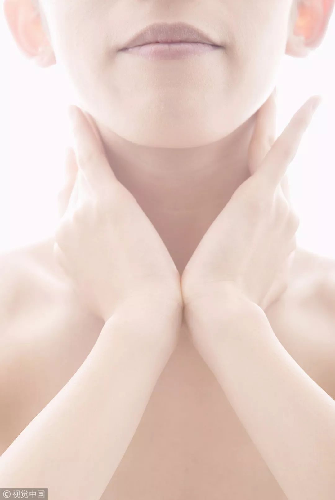 脖子为什么会有一道杠,脖子上出现几道杠会得什么病