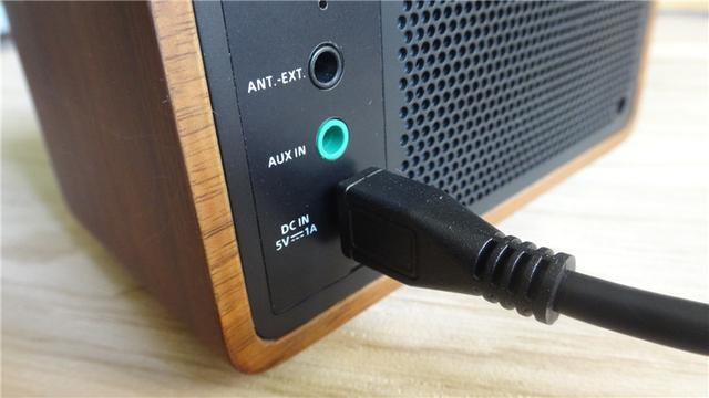 山进海顿迷你音箱收音机柔曼细音浸入耳