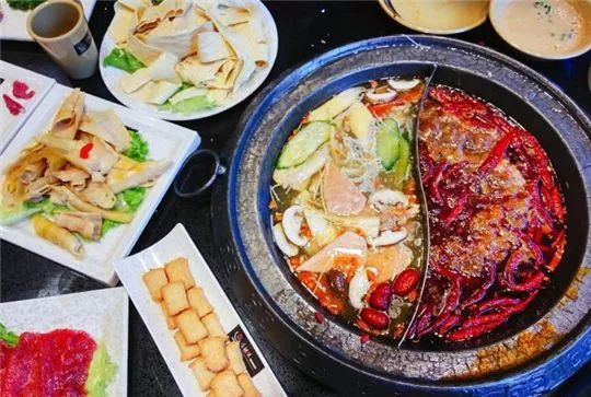 吃遍大连丨春节临近，满大街都是欢乐的红色~看看麻辣火锅，谁最“红”！