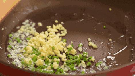 一家三口因这样吃大蒜丧命,一家吃大蒜丧命是真的吗