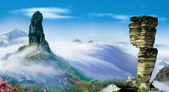 黔东南+黔西南经典八日游—昆明—马岭河峡谷—万峰林—黄果树瀑布—荔波小七孔—千户苗寨—镇远古镇—梵净山—石阡温泉