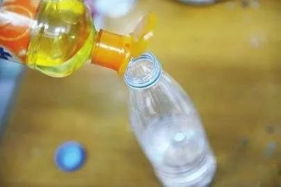 冬天车内玻璃起雾怎么开暖风去雾,小车玻璃有雾看不清怎样快速除雾