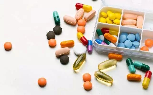 脱发的原因有哪些预防方法是什么,脱发的原因和治疗方法中医