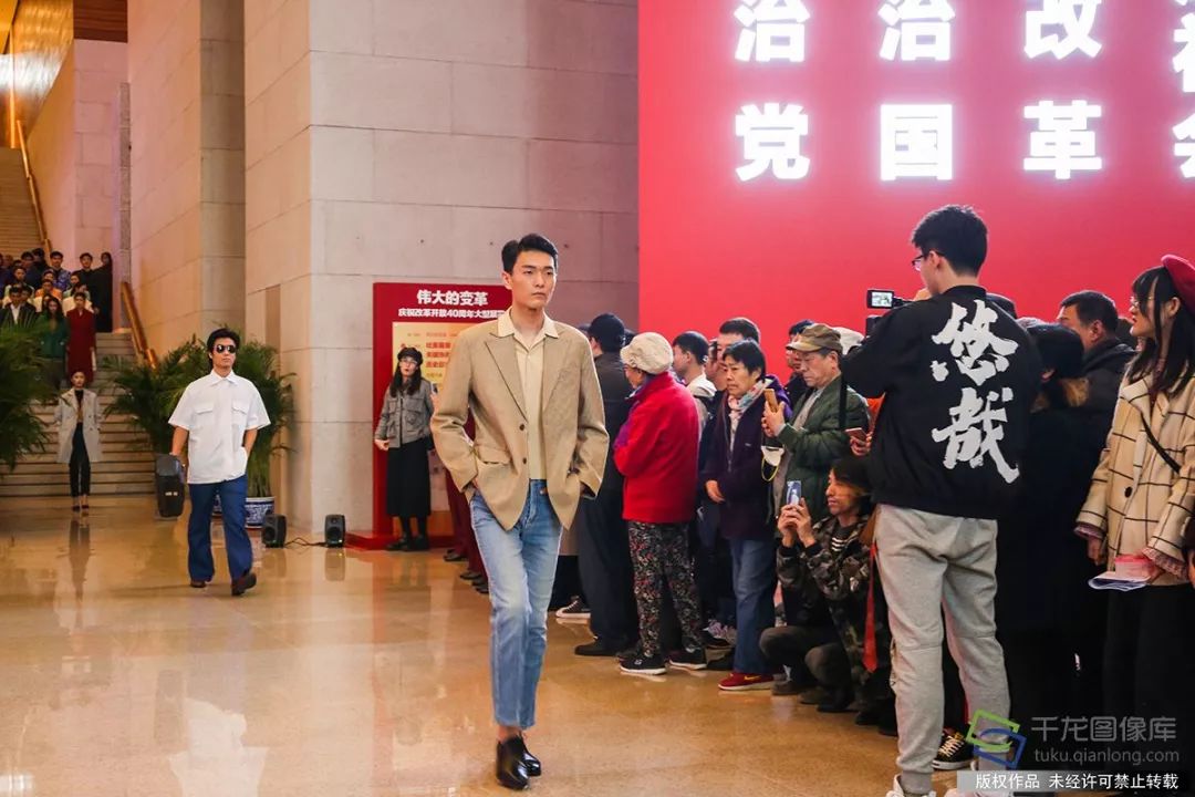 从军装演变的衣服,从军大衣变成将军