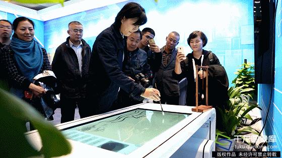 从军装演变的衣服,从军大衣变成将军