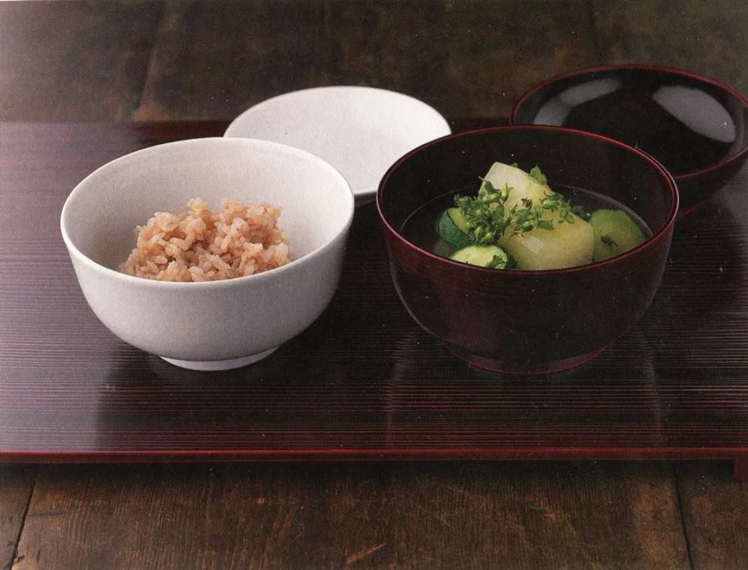 一只小小的碗,一个小小的碗