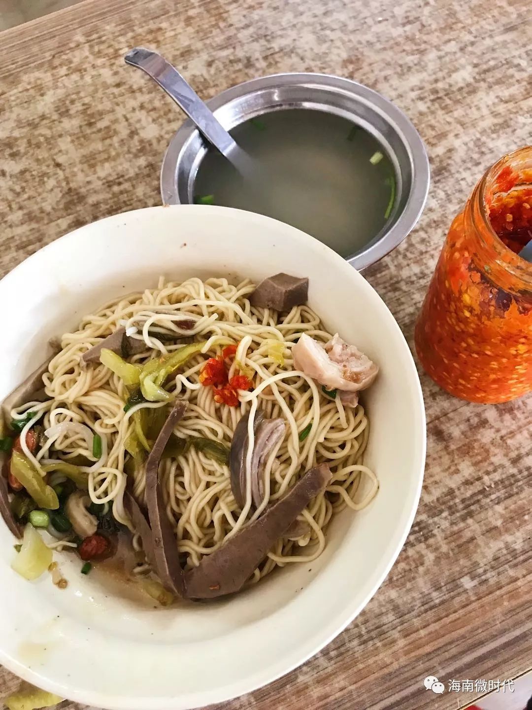 每一个喊着要减肥的海口人，最后都败给了这些宵夜摊！