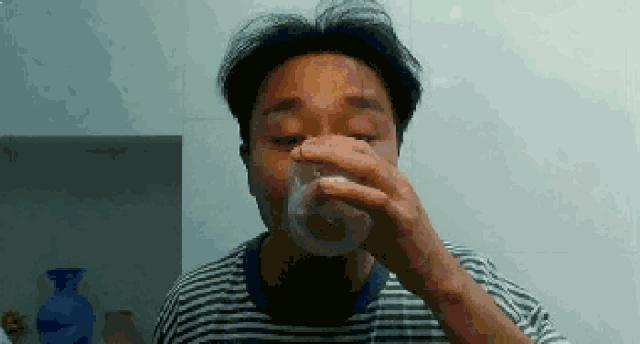 拔牙后什么时候能吃荤菜,拔牙后吃东西不用忌口吧