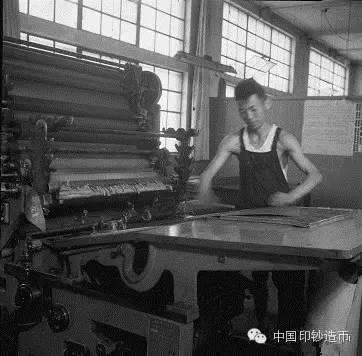 70年后的人民币现在值多少钱,70年来百元人民币变化