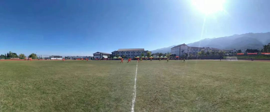 瓒崇悆閬囦笂鍒濋洩璧涘満,瓒崇悆澶х悊