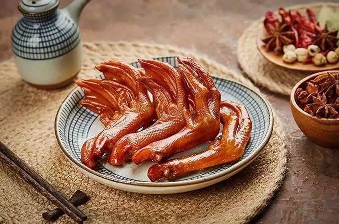 保鲜膜保鲜食物真的能保健康吗,不是所有食物都适合保鲜膜