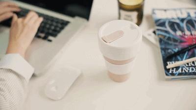 一秒折叠变身粉饼盒大小，火爆ins的随身杯，上哪都能喝干净水！