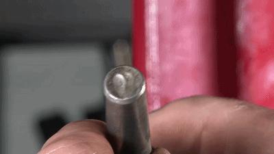 弹珠打玻璃会碎碎吗,玻璃被钢珠打碎了怎么修复