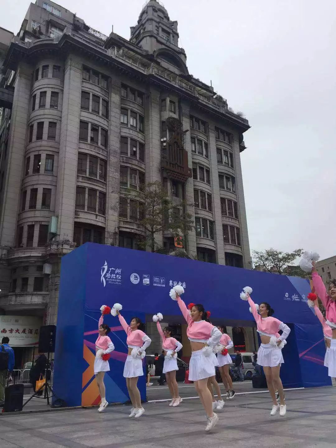 亮点大“晒冷”！明天，16个加油站用音乐为广马打call，就等你来！