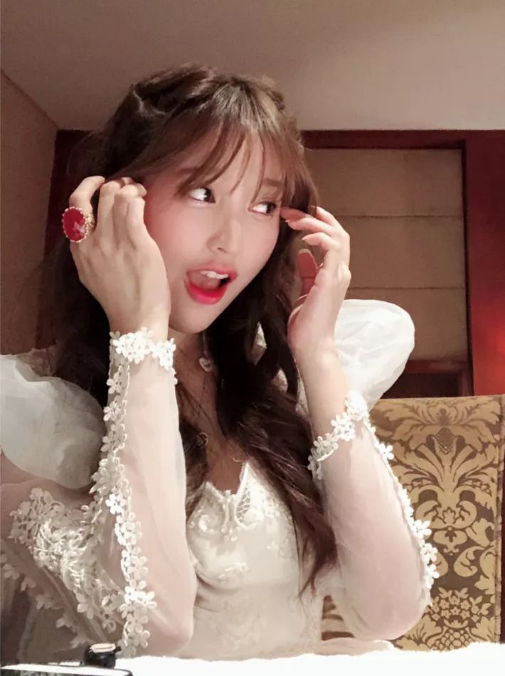 金莎回复的五个字引热议,金莎道歉全集视频