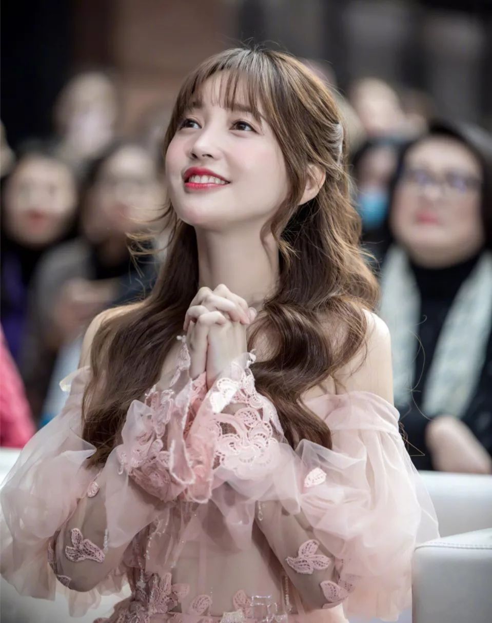 金莎回复的五个字引热议,金莎道歉全集视频