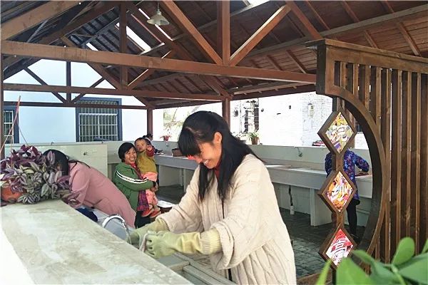 柯城“定制”农村生态洗衣房，解锁洗衣新模式！