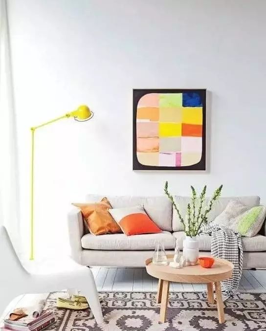 不打孔的挂画,不伤墙面的挂画方法