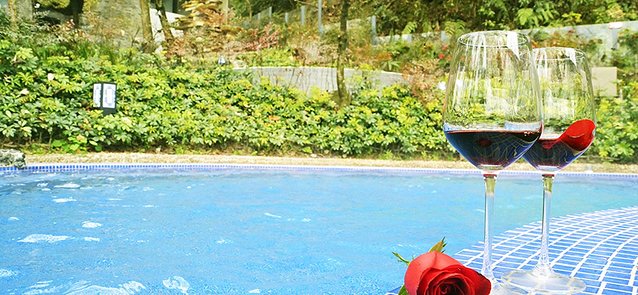 成都又可以泡温泉又可以玩的场所,成都哪家温泉好耍一点