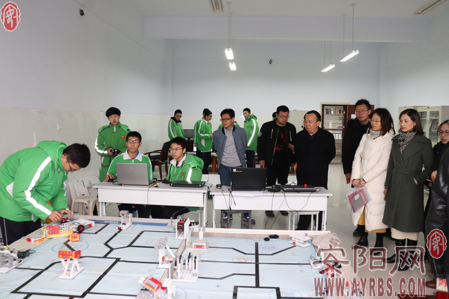 “正佳侨心班”引领安阳市实验中学特点发展之路