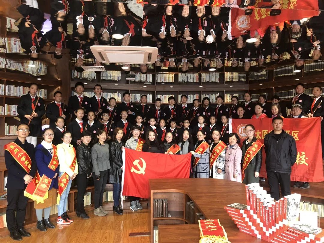 特点课程展风采,学校特点展示项目