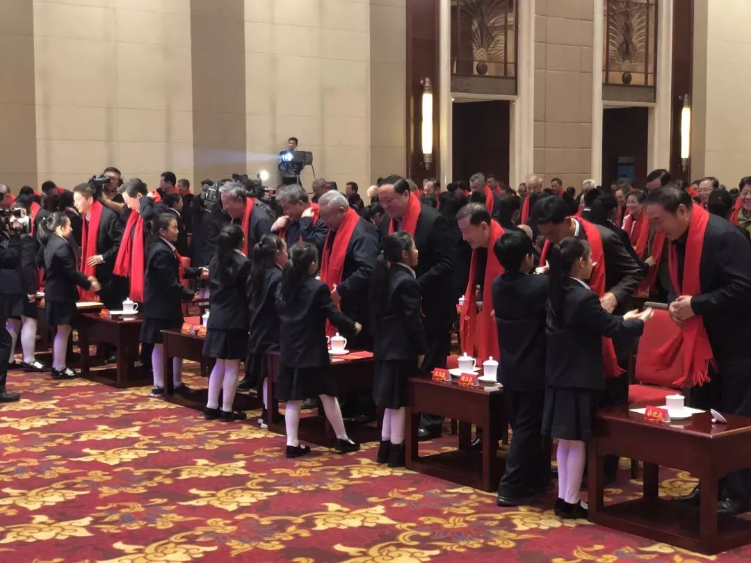 特点课程展风采,学校特点展示项目