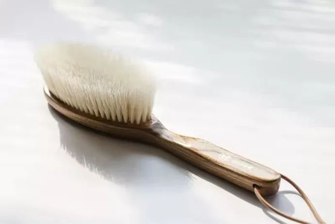 生活又有两把刷子,生活只需要刷子