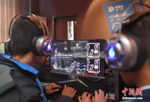 为什么手游充了那么多钱,玩手游充了20万很后悔怎么办