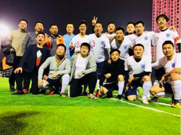 运动碰撞艺术，豪情十足·深圳湛江设计力量首届“湛设杯”足球赛开幕