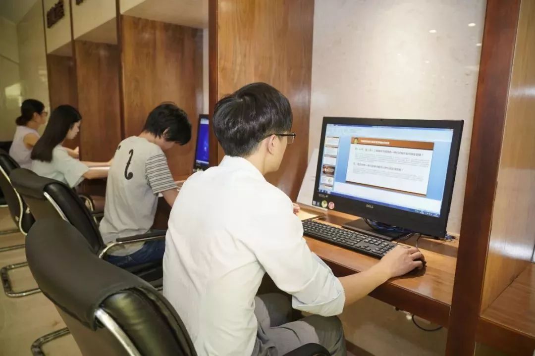 改革开放40年的回忆与展望勋章,改革开放40周年风雨兼程