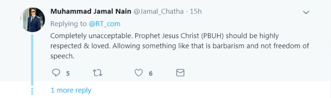 女子公共场所拍裸照,姑娘这里禁止潜水