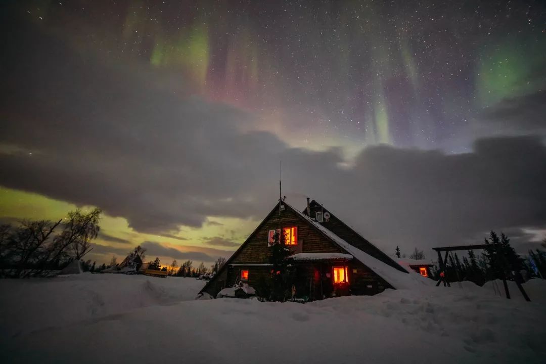 极光是上帝送给秋波吗,极光是上帝的烟火