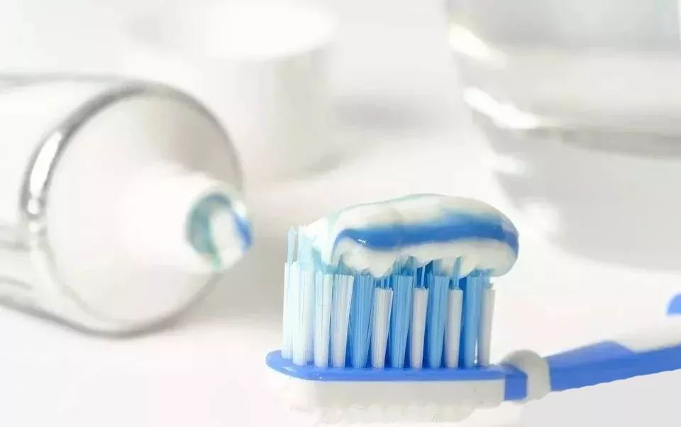 什么牌子的牙膏对牙齿好,什么牌子的牙膏对牙齿比较好