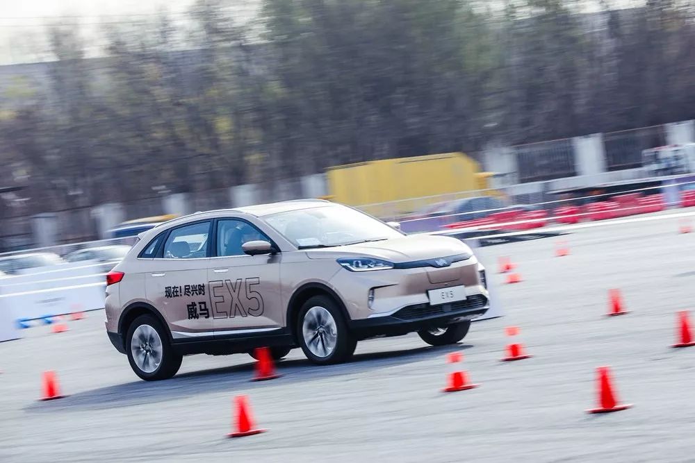 2020年造车新势力深度报告117页,2018造车新势力年终成绩单