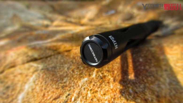 可上天遁地的奈特科尔战术笔NTP21随身体验