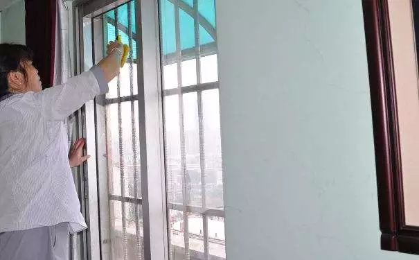 提醒84消毒液和洁厕灵不能混用,84跟洁厕灵混用解决方法