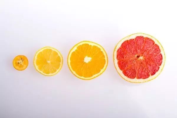 怎么看中老年喝的奶粉营养成分表,奶粉和常温奶哪个营养成分比较好