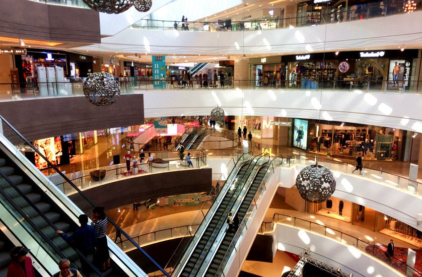 青岛吃喝玩乐的商圈,青岛适合年轻人去的商场