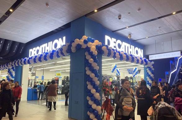 青岛吃喝玩乐的商圈,青岛适合年轻人去的商场