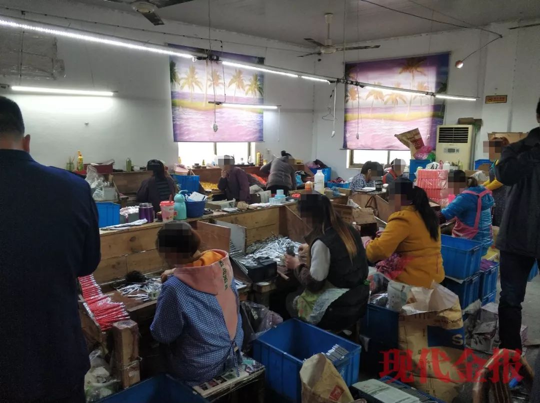 一元眼线笔生产过程图,一元眼线笔生产过程图片