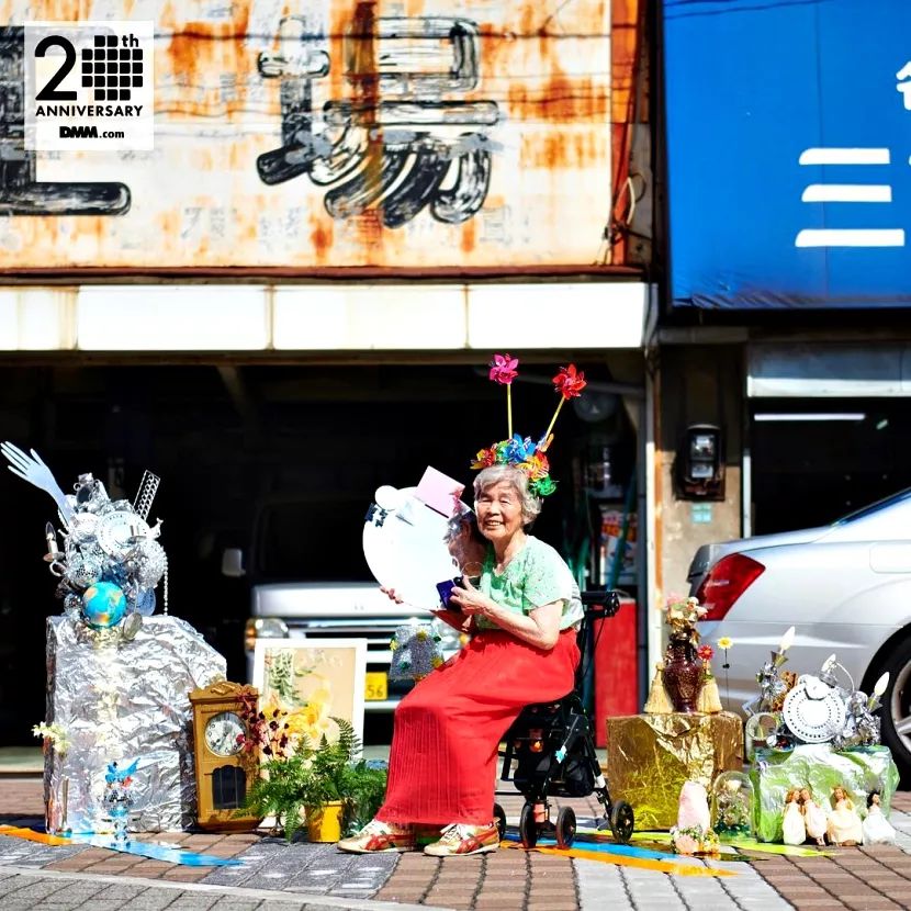 日本老奶奶搞笑摄影,九十多岁的日本奶奶摄影