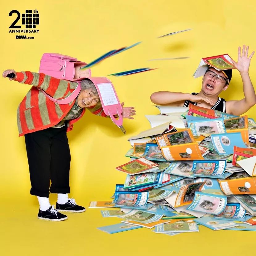 日本老奶奶搞笑摄影,九十多岁的日本奶奶摄影