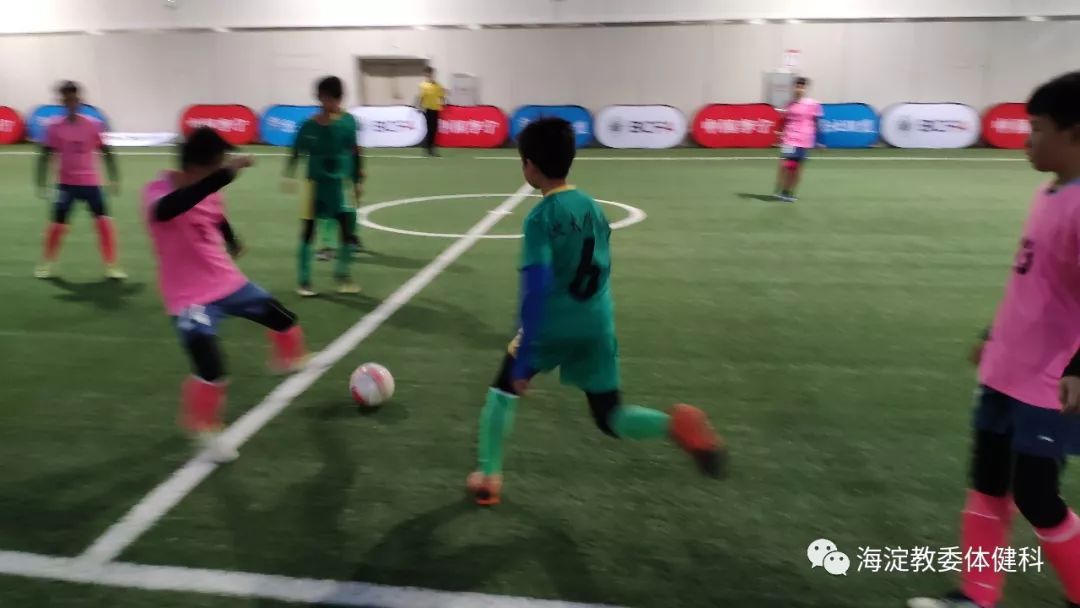 喜报校园足球冠军,足球喜报